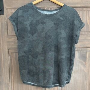 Women’s Charcoal Camo Short Sleeve Top L